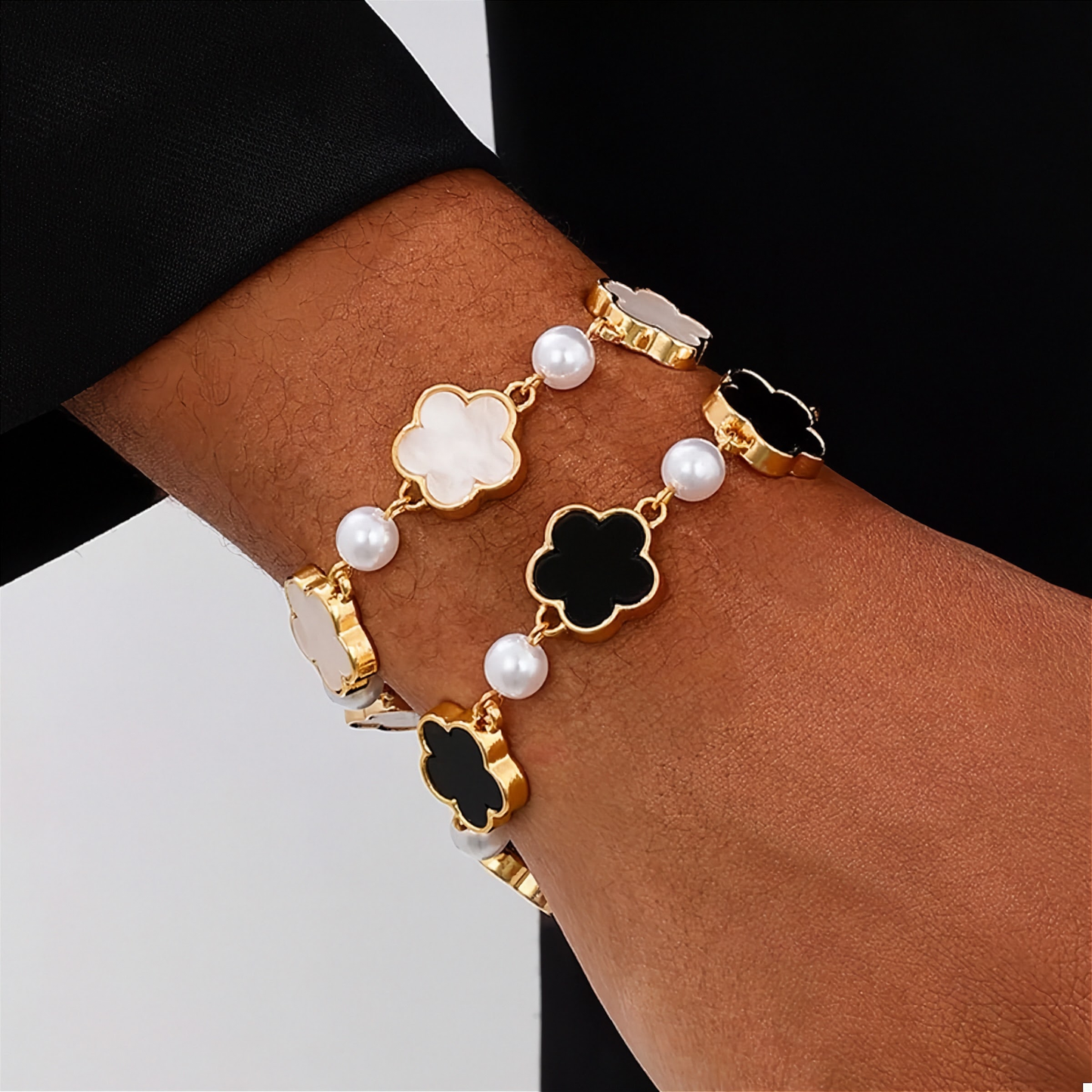 8K Gold-Plated Alloy Flower Bracelet – Elegant Floral Design Jewelry Accessory